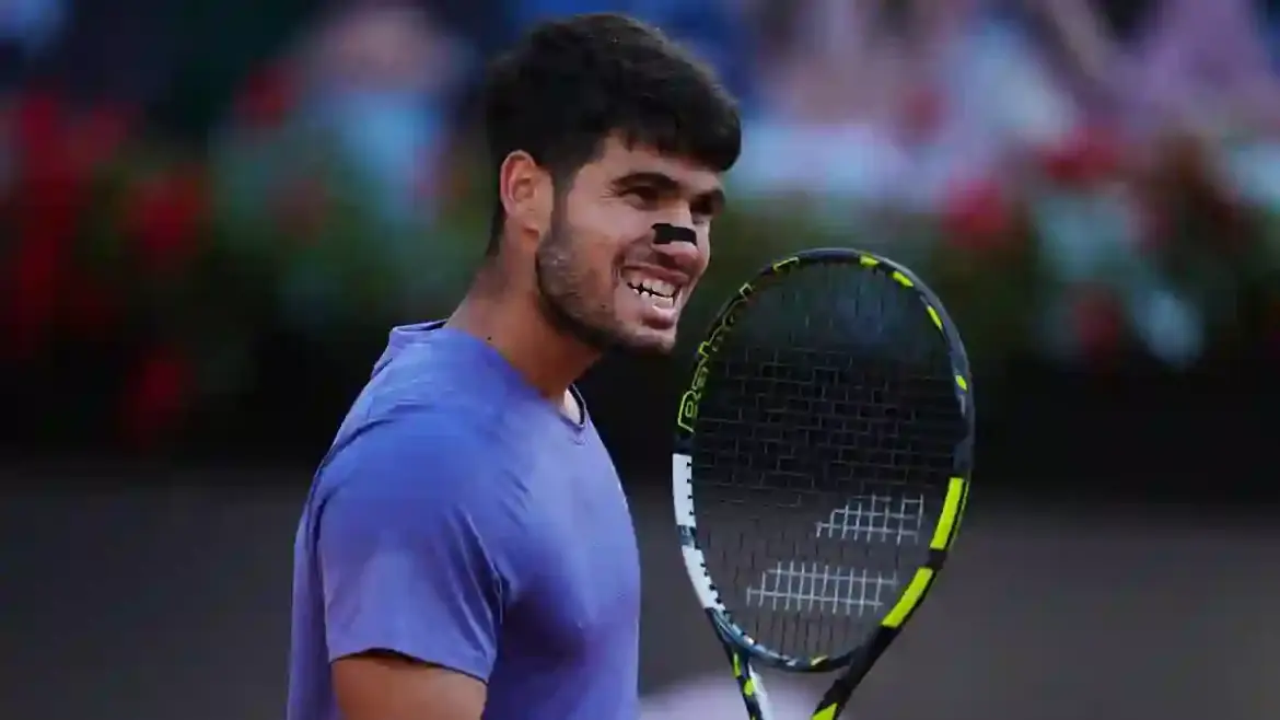 Carlos Alcaraz crushes Jannik Sinner’s title dreams with commanding Italian Open win in front of a stunned Rome crowd