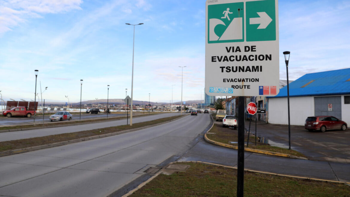 Authorities order mass evacuation as powerful 7.5 magnitude earthquake triggers tsunami threat near Chile’s southern coast