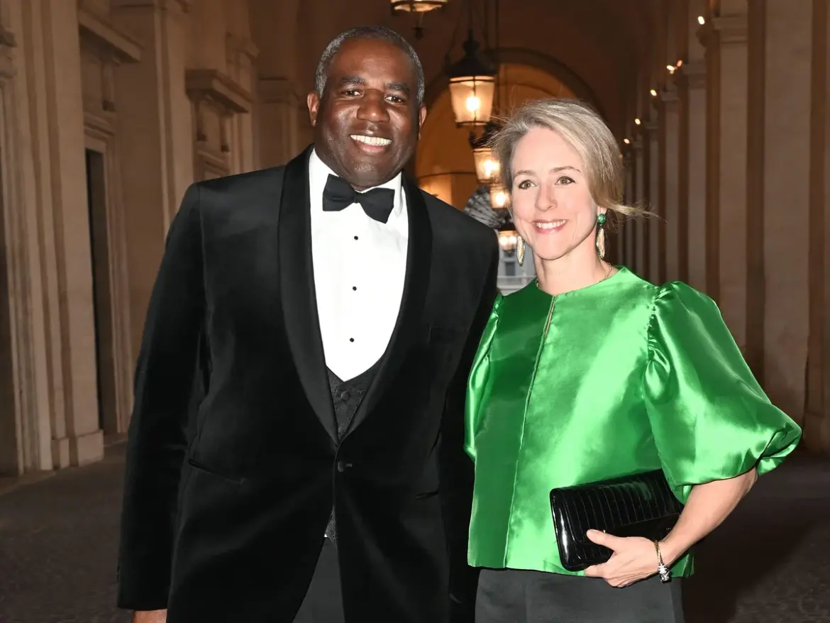 French Taxi Driver Details Security Concerns and Mess Left by David Lammy and Wife After Disagreement Over Fare Between Italy and France