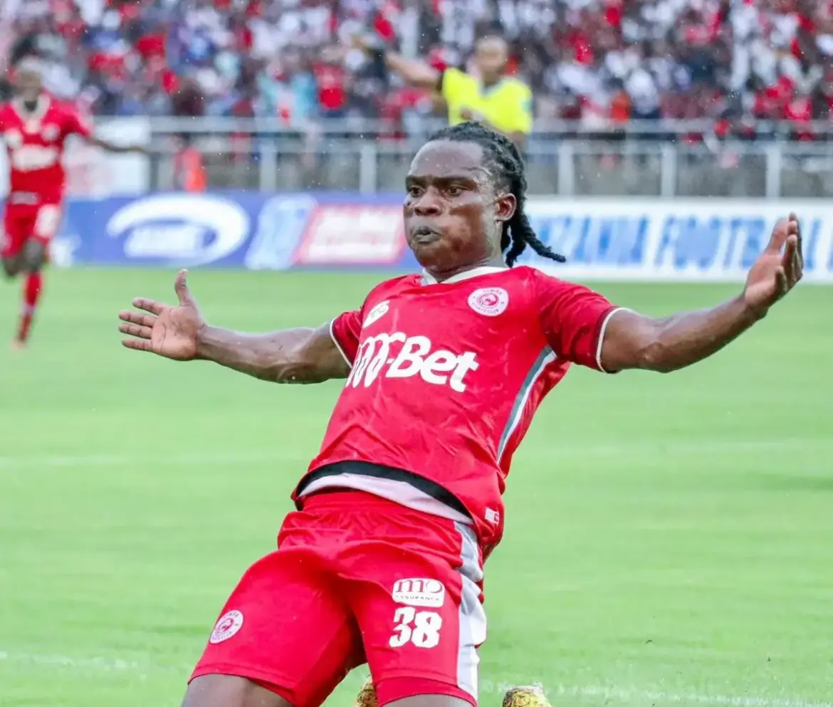 Kaizer Chiefs step up scouting as Tanzanian striker Denis Kibu shines for Simba SC in CAF Confederation Cup run