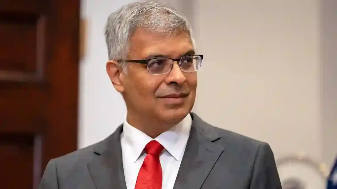 New NIH Director Stirs Chaos at Bethesda Town Hall as Scientists Walk Out Over Comments Linking US-Funded Research to Covid Origins