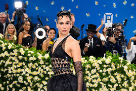 Dua Lipa Becomes Youngest Musician to Feature on Sunday Times 40 Under 40 Rich List in the UK with £115 Million Fortune