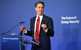 Ed Miliband’s push for Net Zero threatens to shut down thousands of traditional curry houses across the UK
