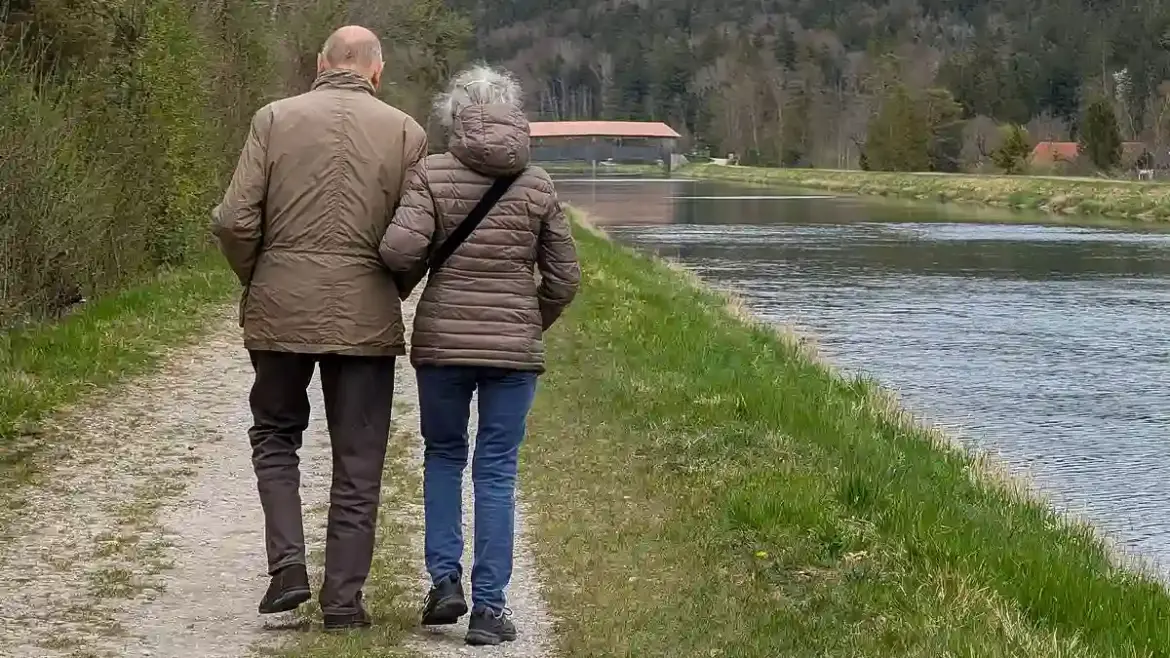 Elderly Husband Forgets His Wife During Roadside Stop in Ferrara Italy Leaving Her Stranded in Robe and Slippers
