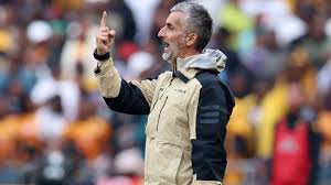 Jose Riveiro urges Kaizer Chiefs to step up and challenge Mamelodi Sundowns’ Betway Premiership dominance in South Africa