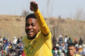 Kaizer Chiefs Young Star Mfundo Vilakazi Shares Viral Ritual Video on TikTok That Captivates South African Football Fans
