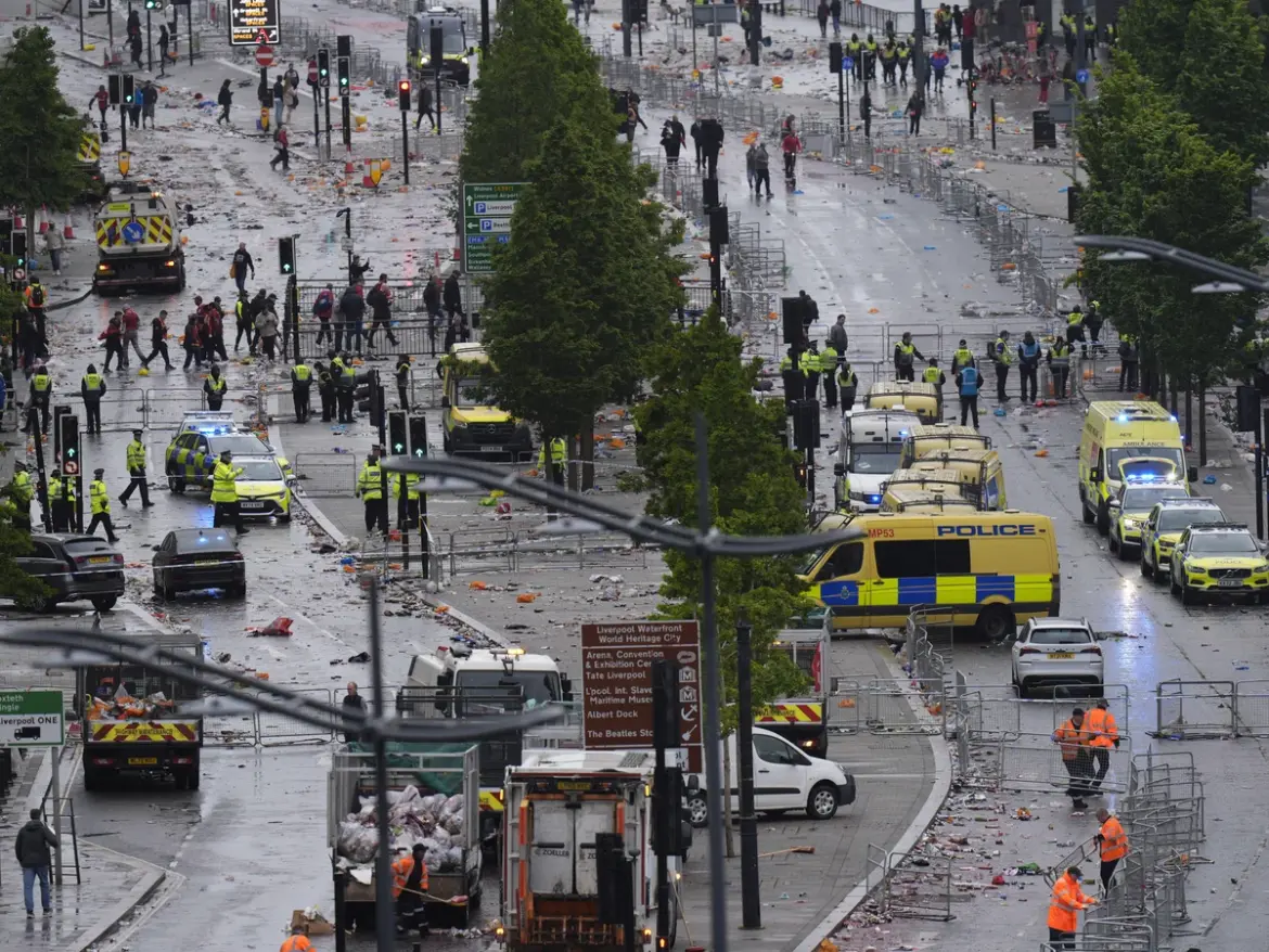 Witnesses Recall Horror and Chaos When Car Speeds Into Pedestrians at Liverpool Football Club’s Historic Title Celebration