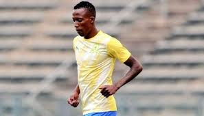 Mamelodi Sundowns Decide to Extend Divine Lunga’s Contract as Defender Commits to Staying in South African Football Until 2026