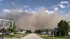 Massive Dust Storm Sweeps Through Chicago Causing Near Zero Visibility While Deadly Tornadoes Rip Across Kentucky and Missouri