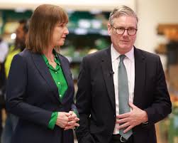 Rachel Reeves Prepares to Ditch Fiscal Rules in UK Government Amid Rising Borrowing and Economic Pressure