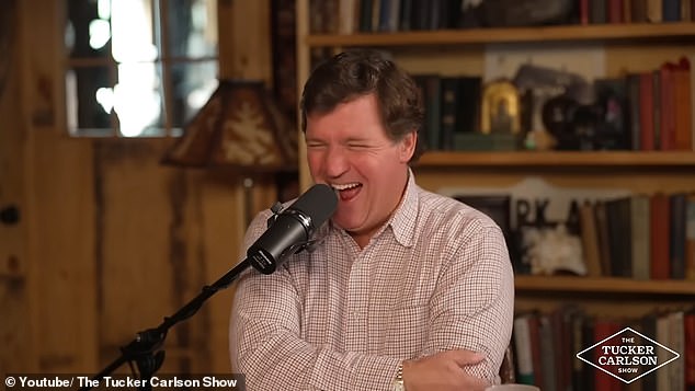 Outraged Tucker Carlson accuse former Trump appointees of protecting elites by hiding Epstein evidence in Washington podcast