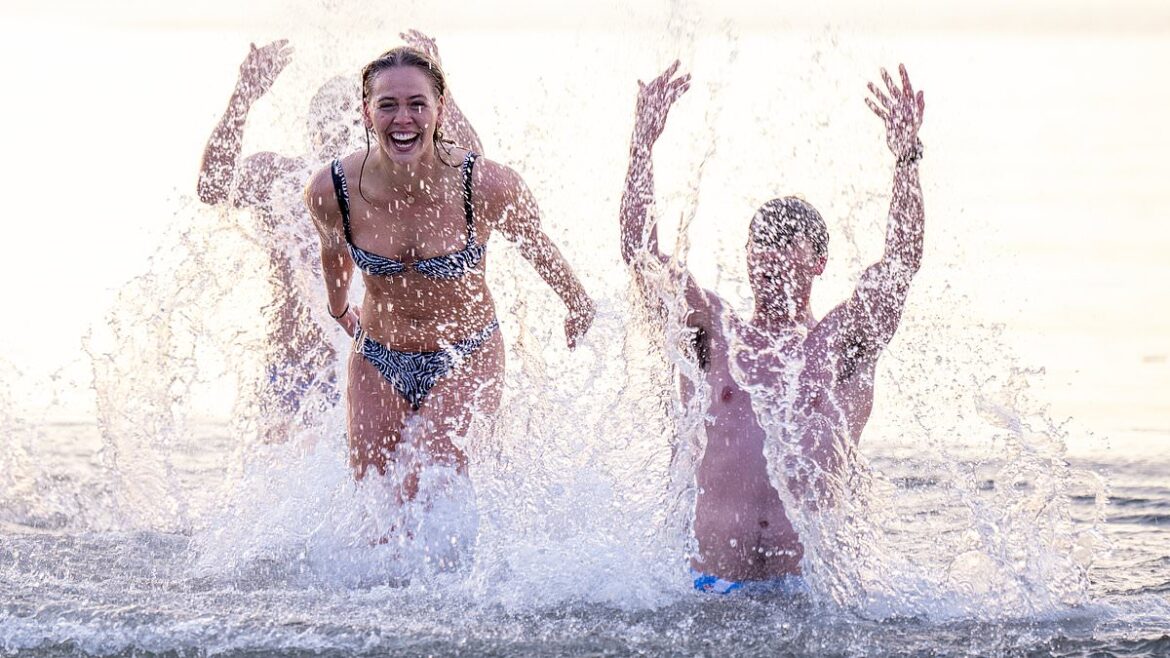 Britain bakes as scorching May Day heat shatters temperature records with Kew Gardens hitting 28 degrees in London