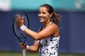 British tennis player Jodie Burrage loses shocking point after ball sneaks through net hole during Eastbourne match against Wimbledon champion