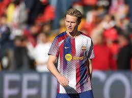 Deco confirms Barcelona wants to keep Frenkie de Jong despite Manchester United interest and contract uncertainty