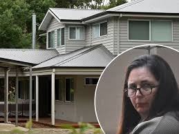 Erin Patterson takes the witness stand again as she explains family inheritance, business ventures, and her relationship with Simon during the mushroom poisoning trial in Morwell, Victoria