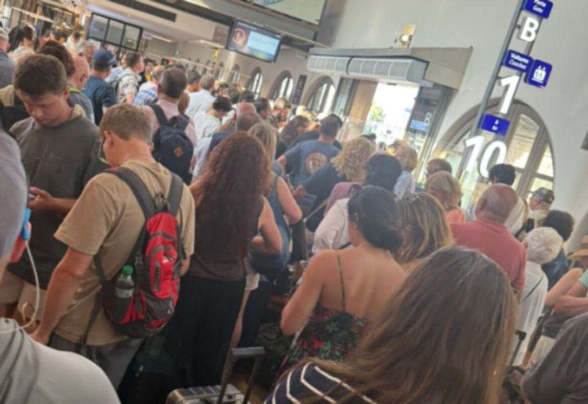 Eurostar scrambles to restore service as stolen cables and deadly incident near Lille throw London to Brussels route into disarray