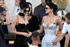 Kylie and Kendall Jenner lead celebrity guests