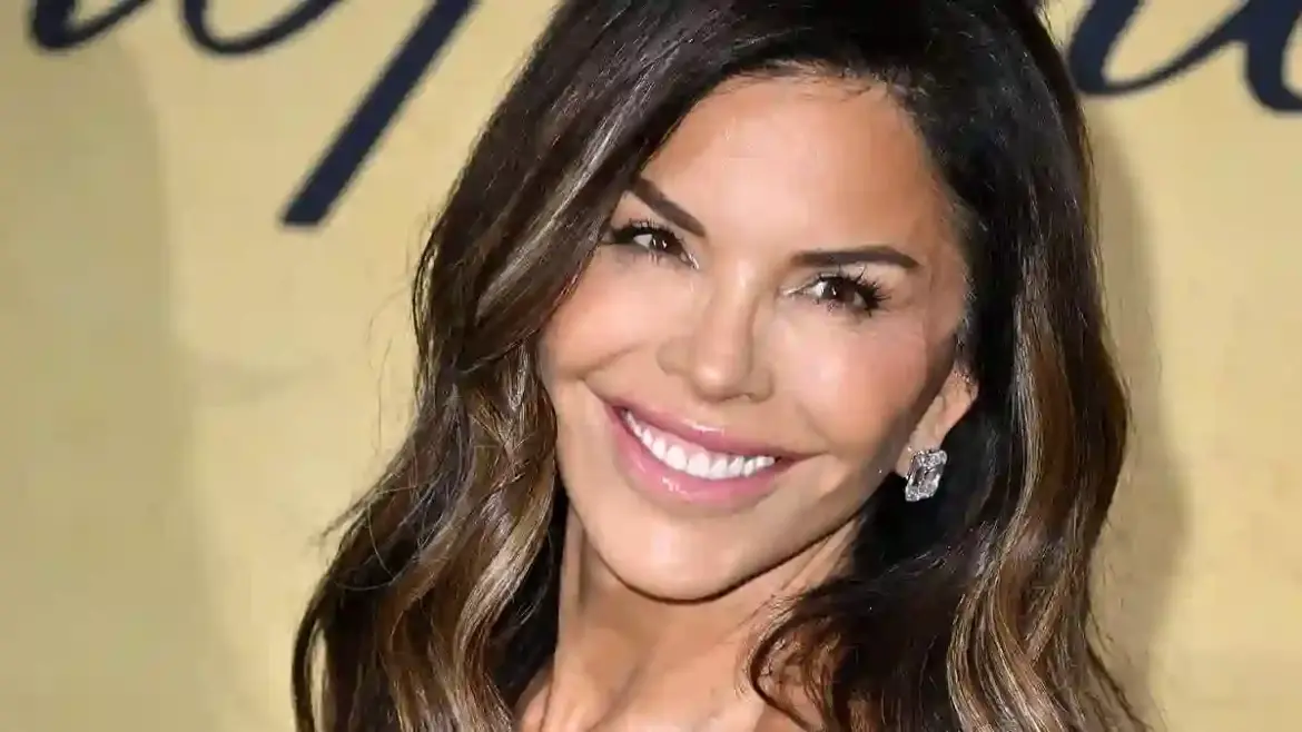 Lauren Sanchez honors her dad with touching Instagram post showing life before luxury ahead of multimillion dollar wedding in Italy