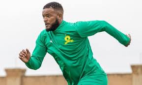 Kaizer Chiefs Receive Official Offer for Midfielder Sipho Mbule Following Mamelodi Sundowns Contract Decision in South Africa