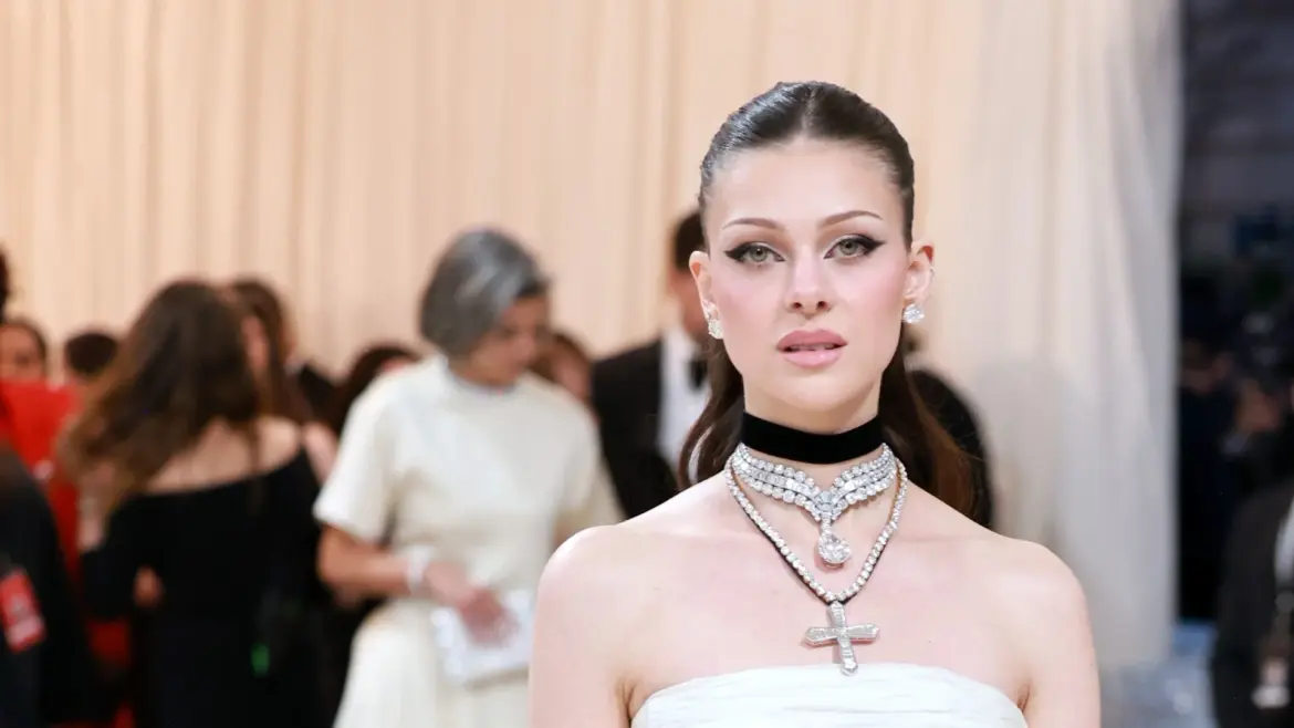 Nicola Peltz relives her red carpet childhood and talks about shifting beauty standards while Beckham family relations hit rough patch in the UK and US