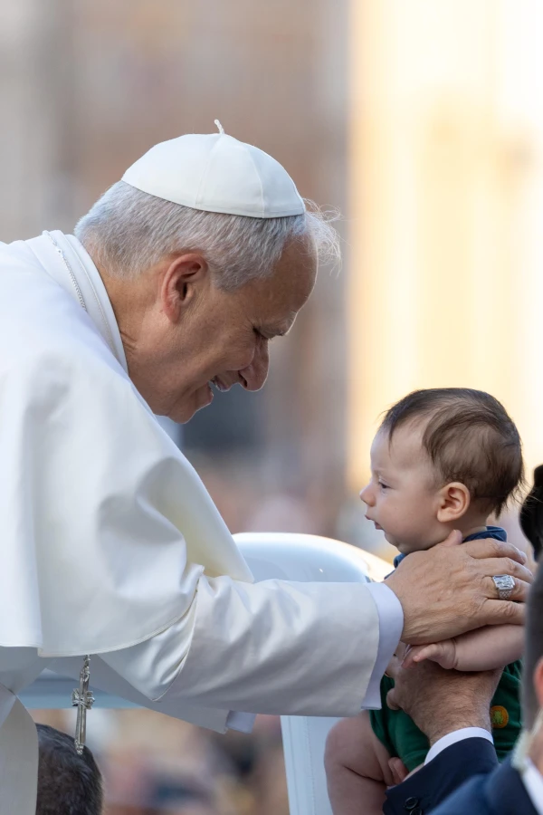 Pope Leo XIV Urges Tens of Thousands of Faithful in St Peter’s Square to Embrace the Holy Spirit as a Source of Freedom and Grace