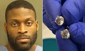 Police catch jewel thief who swallows Tiffany and Co diamonds worth seven hundred seventy thousand dollars during Florida traffic stop