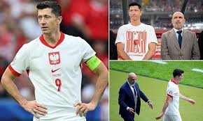 Robert Lewandowski considers national team return after Michal Probierz resigns as Poland head coach