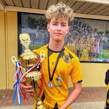 Kaizer Chiefs Welcome Back Teen Midfielder Steven Mendes to South African Football After Development Stint in Sweden