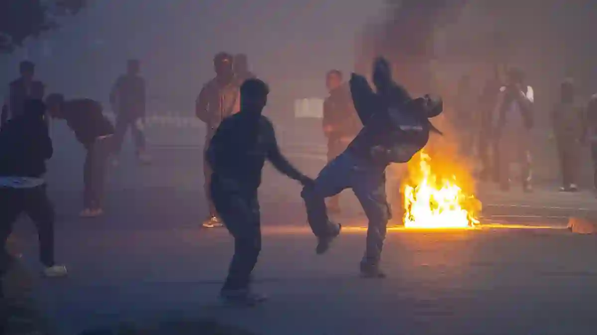 Migrants clash