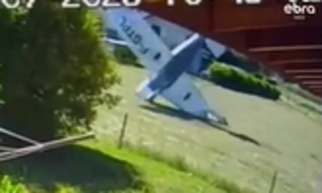 Tourist plane crash near Chambéry Airport, Voglans