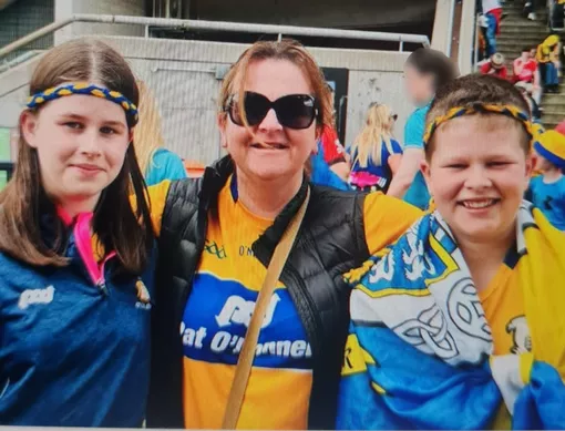 Vanessa Whyte (centre) with Sara Rutledge and James Rutledge