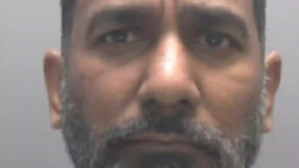 Anopkumar Maudhoo defrauds 45 victims of over eight million pounds in London and Hertfordshire by selling homes he did not own
