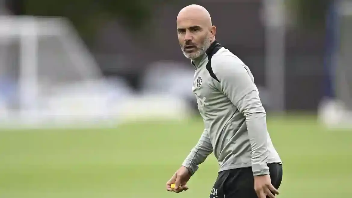 Chelsea Manager Enzo Maresca Warns Club Will Struggle Early in Premier League Season Due to Injuries in London