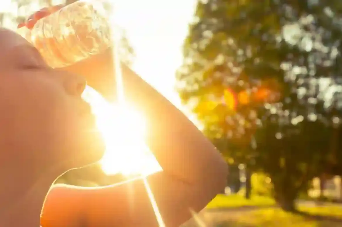 KwaZulu-Natal residents brace for scorching heat and scattered showers as coastal towns like Richards Bay experience temperatures above 30 degrees Celsius