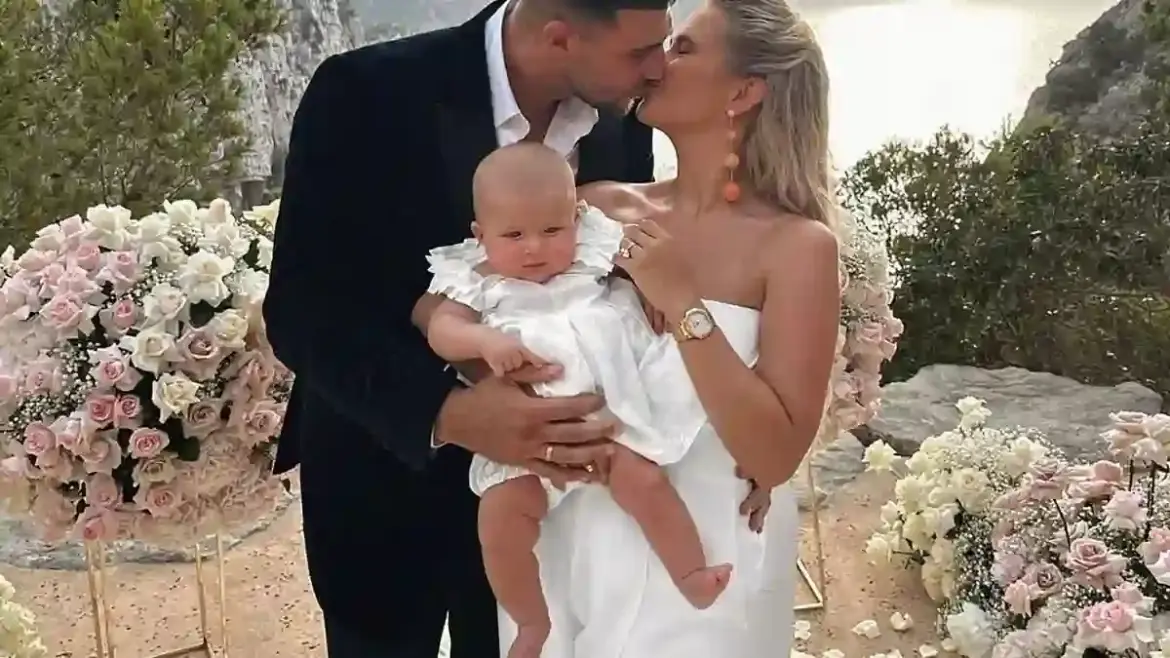 Molly Mae Hague breaks down in tears as she tells YouTube followers about parenting struggles with daughter Bambi after zoo trip in Cheshire