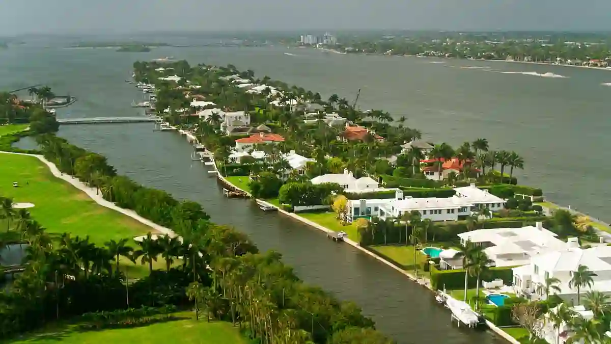 Billionaires in Palm Beach compete to buy and bulldoze neighboring mansions to create sprawling oceanfront compounds