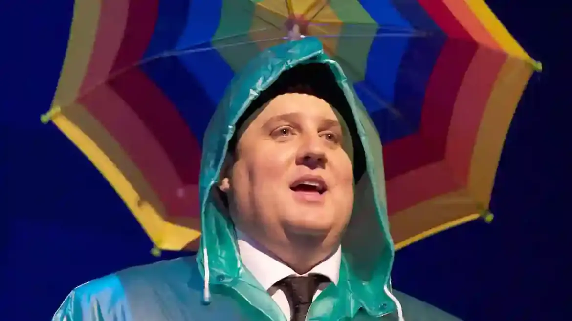 Fans Criticize Peter Kay for Removing Show Footage and Recycling Old Material During Newcastle Tour Stop
