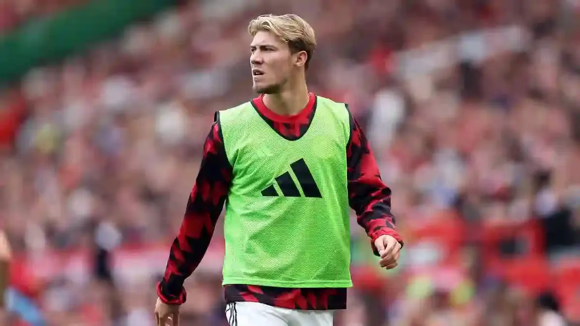 Rasmus Hojlund Set to Leave Manchester United as Napoli Agree Loan Deal with Obligation to Buy in Italy