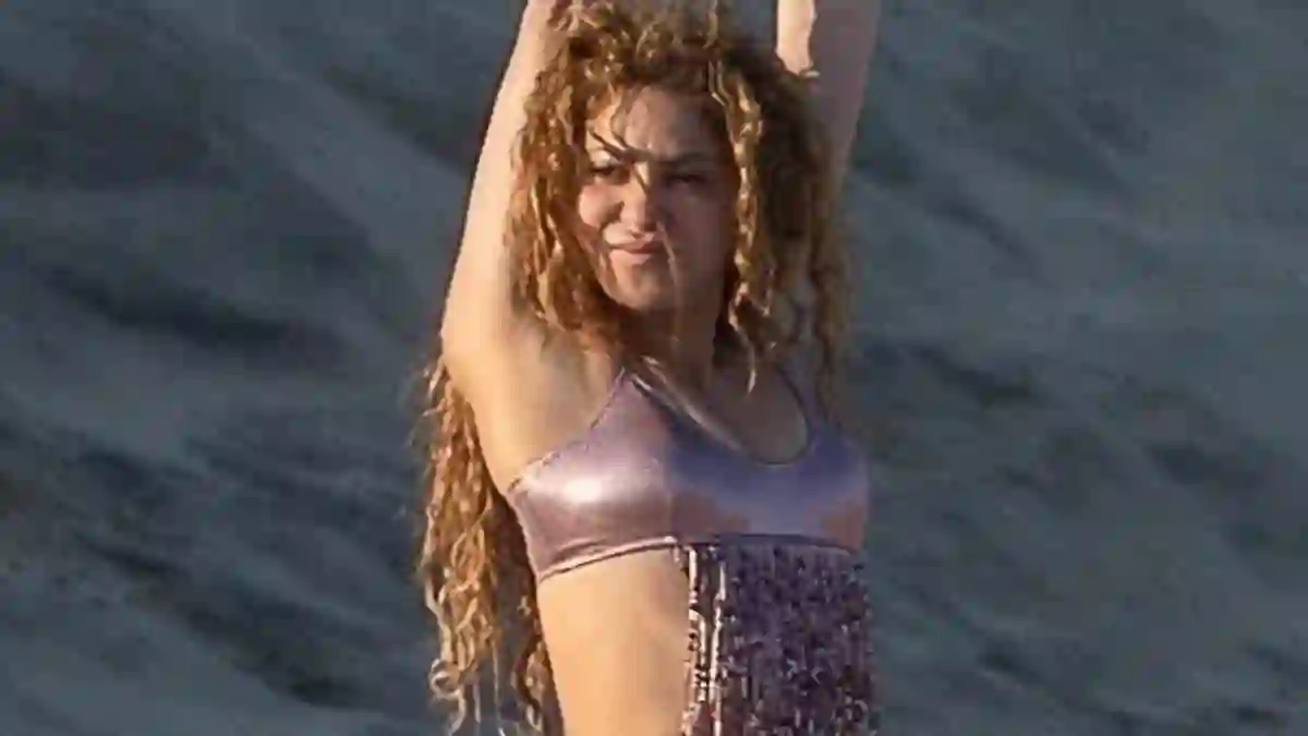 Shakira Shows Off Her Toned Bikini Body While Relaxing on the Beaches of Cabo Mexico Amid Record Breaking World Tour