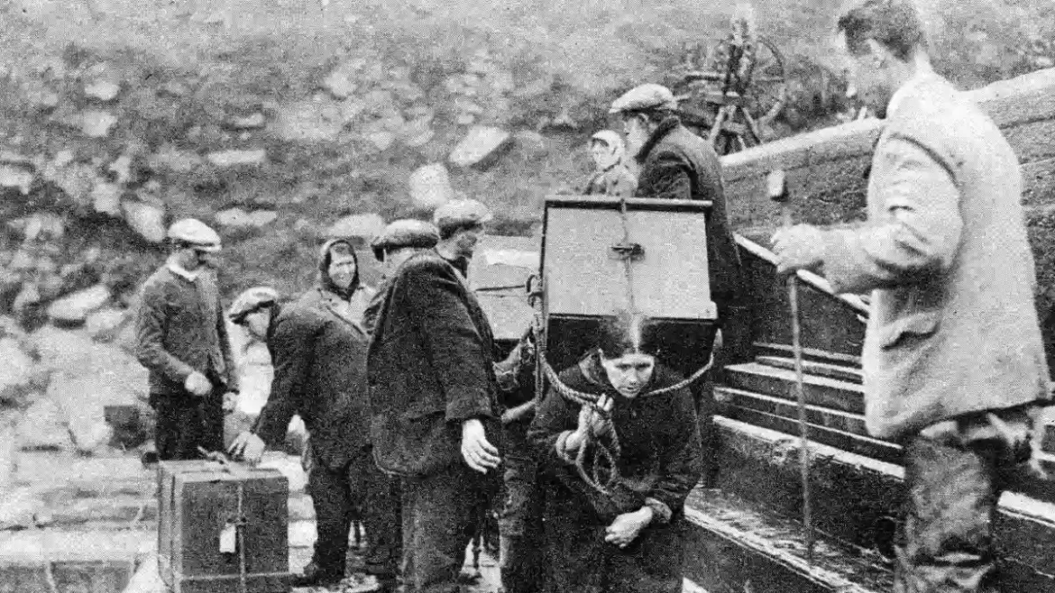 Islanders leave St Kilda in Outer Hebrides as harsh winters and dwindling population force community to abandon their remote Scottish home