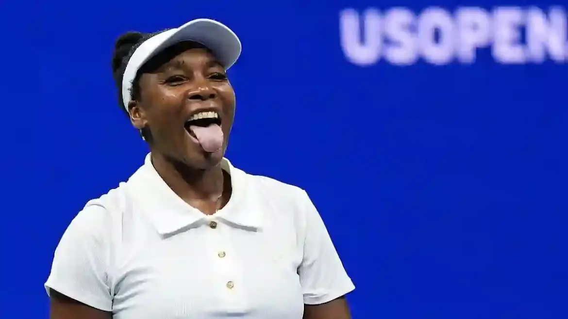 Venus Williams battles Karolina Muchova in emotional three set US Open match in New York