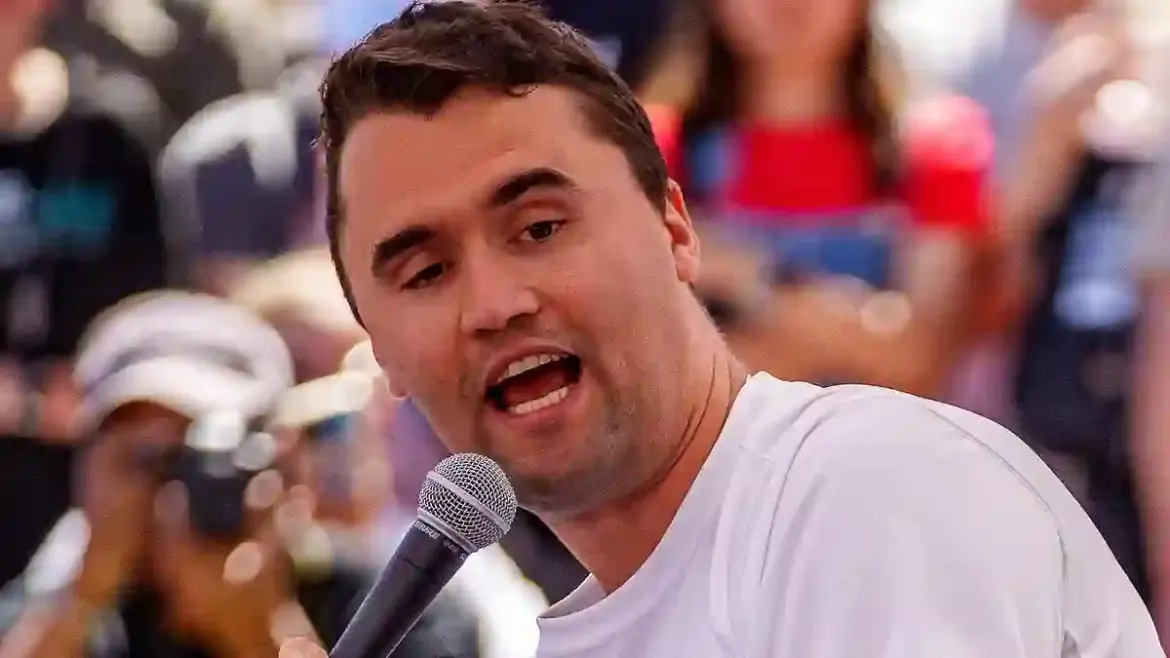 Michael Keaton Sparks Controversy With Comments on Charlie Kirk’s Death During Gala in the United States