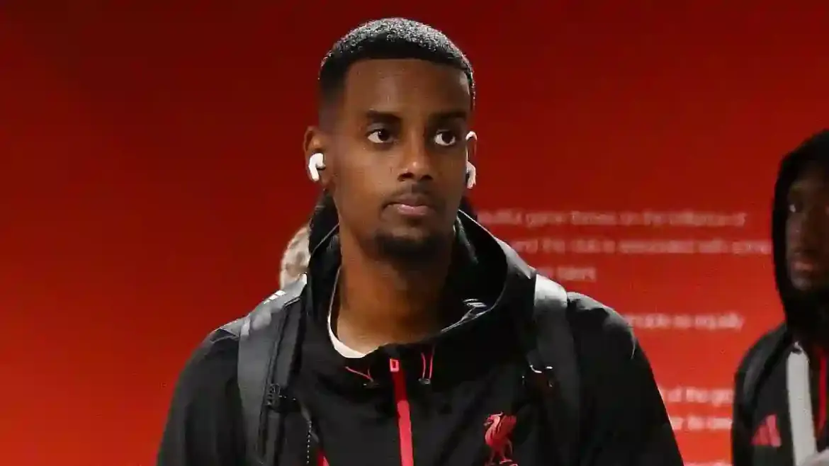 Arne Slot Explains Why Liverpool Bench Alexander Isak and Florian Wirtz for Merseyside Derby Against Everton at Anfield