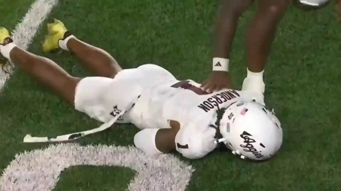 Texas A&M Defender Bryce Anderson Collapses After Collision During College Football Game at Notre Dame Stadium