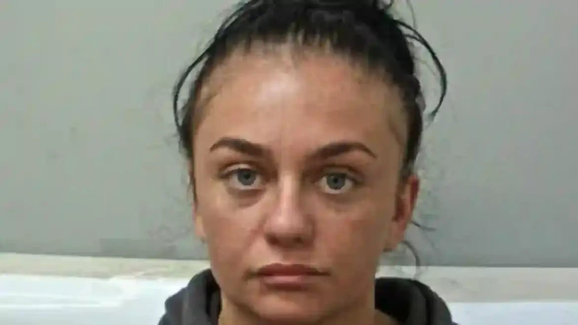 Carer Danielle Houghton Steals Nearly £10,000 from Elderly Wife of Bedridden Pensioner in Lancaster Before Being Jailed