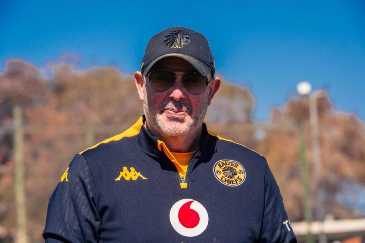 Kaizer Chiefs Fans Criticize Coach Nasreddine Nabi After Team Suffers First Defeat of the Season Against Sekhukhune United in Soweto