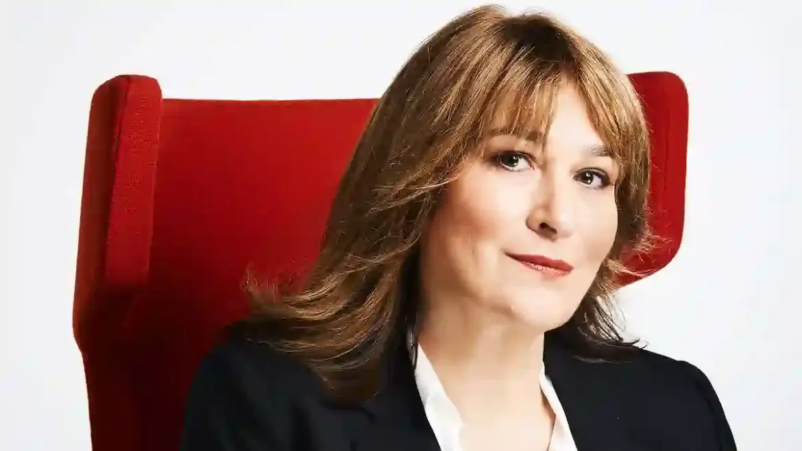 Columnist Sarah Vine Reflects on How Growing Up in Italy and Returning to Britain Shaped Her Views on Modern Society