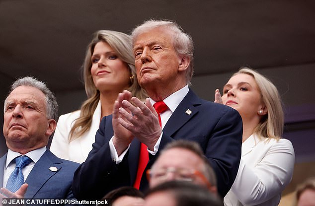 Social Media Users Speculate About Donald Trump’s Health After Viral Image Shows Him with a Blue Tablet at the U.S. Open