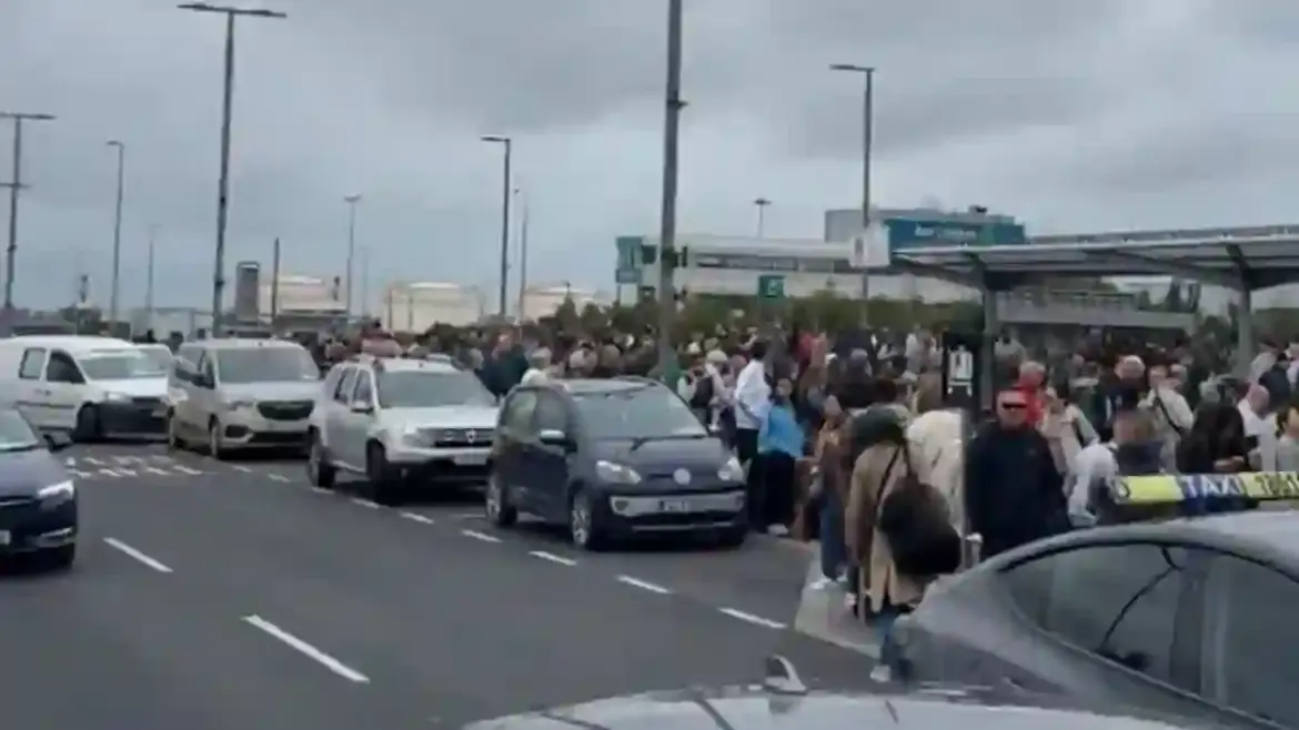 Dublin Airport Evacuates Terminal 2 Over Security Alert Leaving Hundreds of Passengers Outside in Ireland