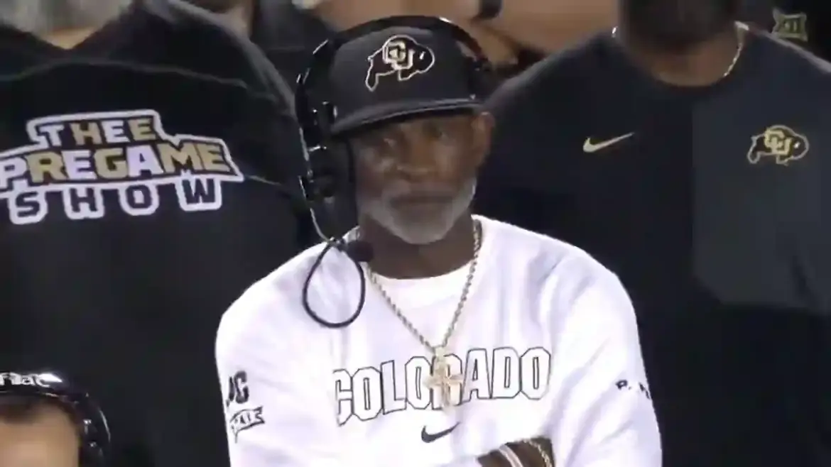 ESPN frustrates college football fans by missing critical play during Colorado versus Houston game in the United States